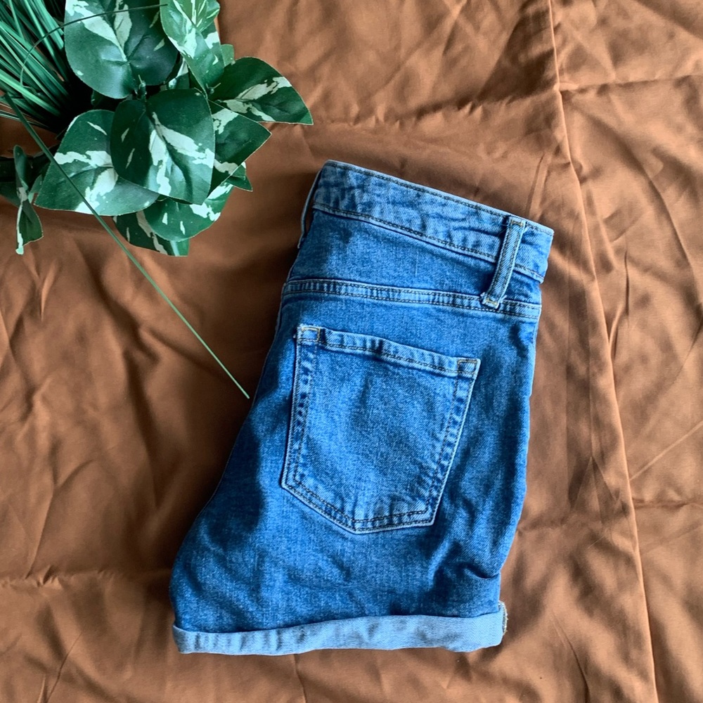 Mid Waist Shorts